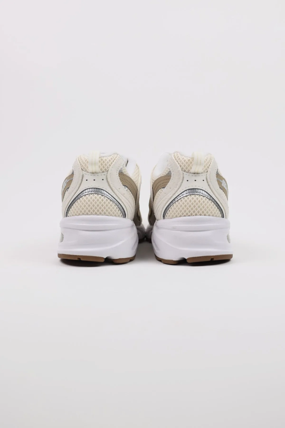 530 - Beige/White
