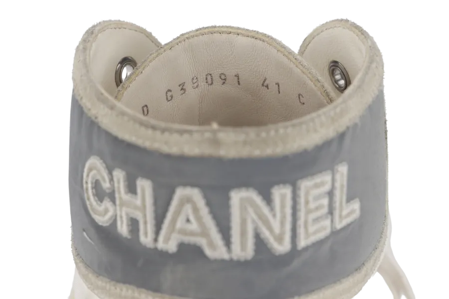 CHANEL SPORTS STREET STYLE HANDMADE LOGO SNEAKERS WHITE SIZE 41 WITH DUST COVER