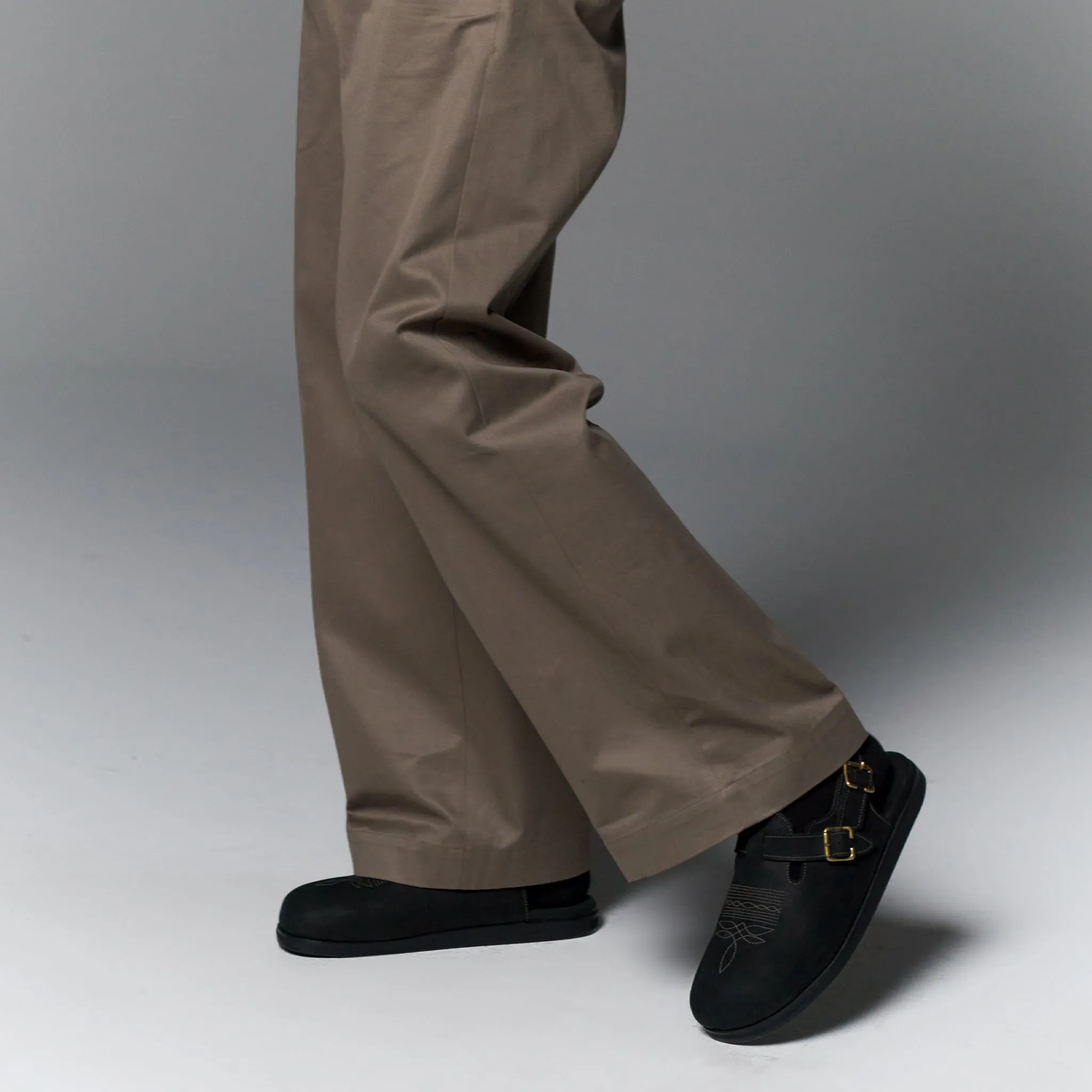 Harbor Moc Sandal // Obsidian Oil Black