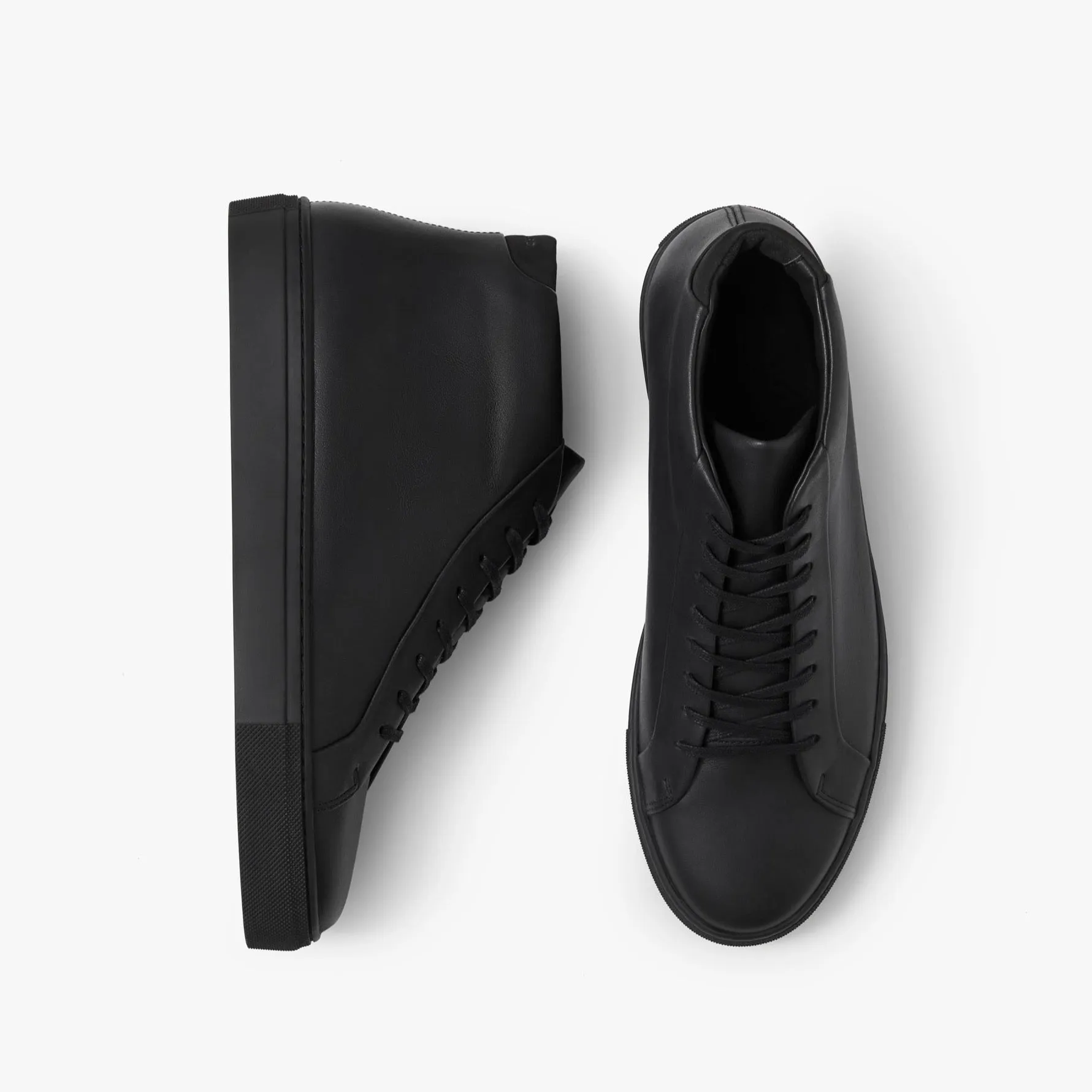 Series 4 Triple Black Leather Mens